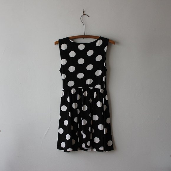 2/20$ Polka Dot Dress - Picture 6 of 6